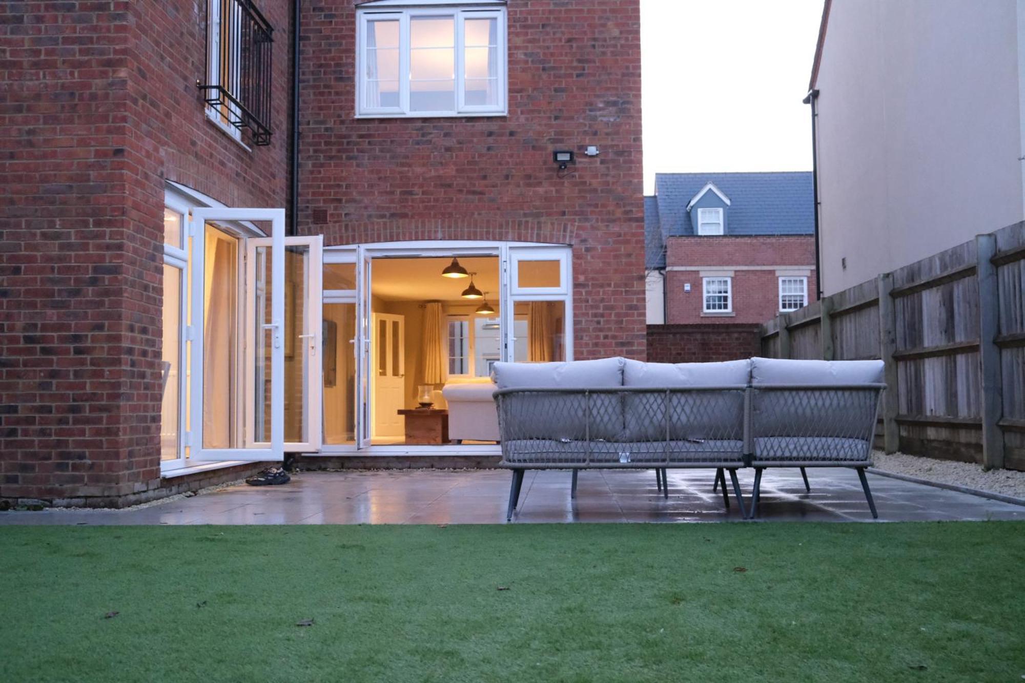 Luxury 6-Bedroom House 5 Minutes From Bicester Village Shopping Outlet 체스터톤 외부 사진