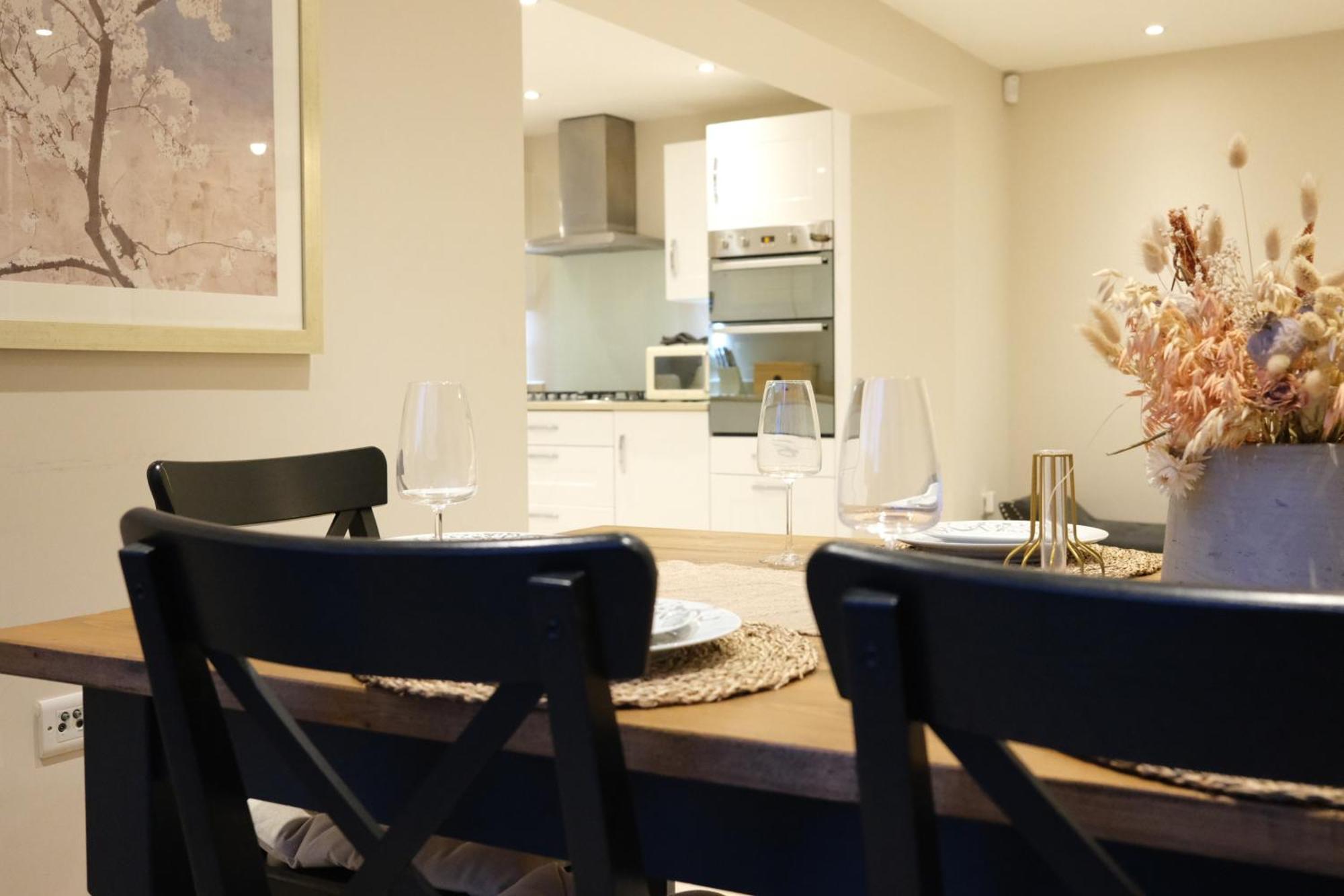 Luxury 6-Bedroom House 5 Minutes From Bicester Village Shopping Outlet 체스터톤 외부 사진