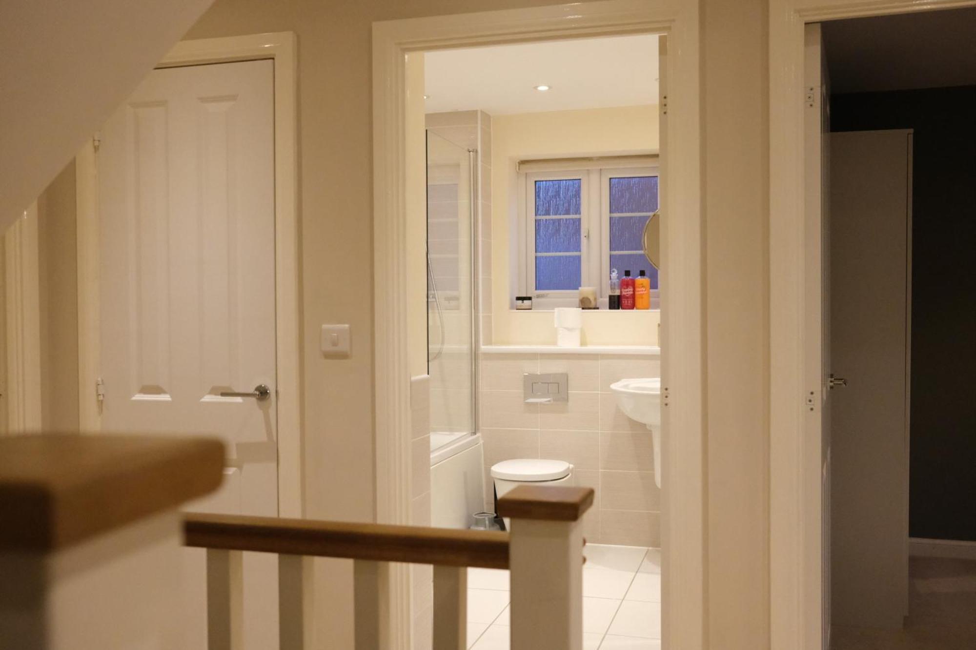Luxury 6-Bedroom House 5 Minutes From Bicester Village Shopping Outlet 체스터톤 외부 사진